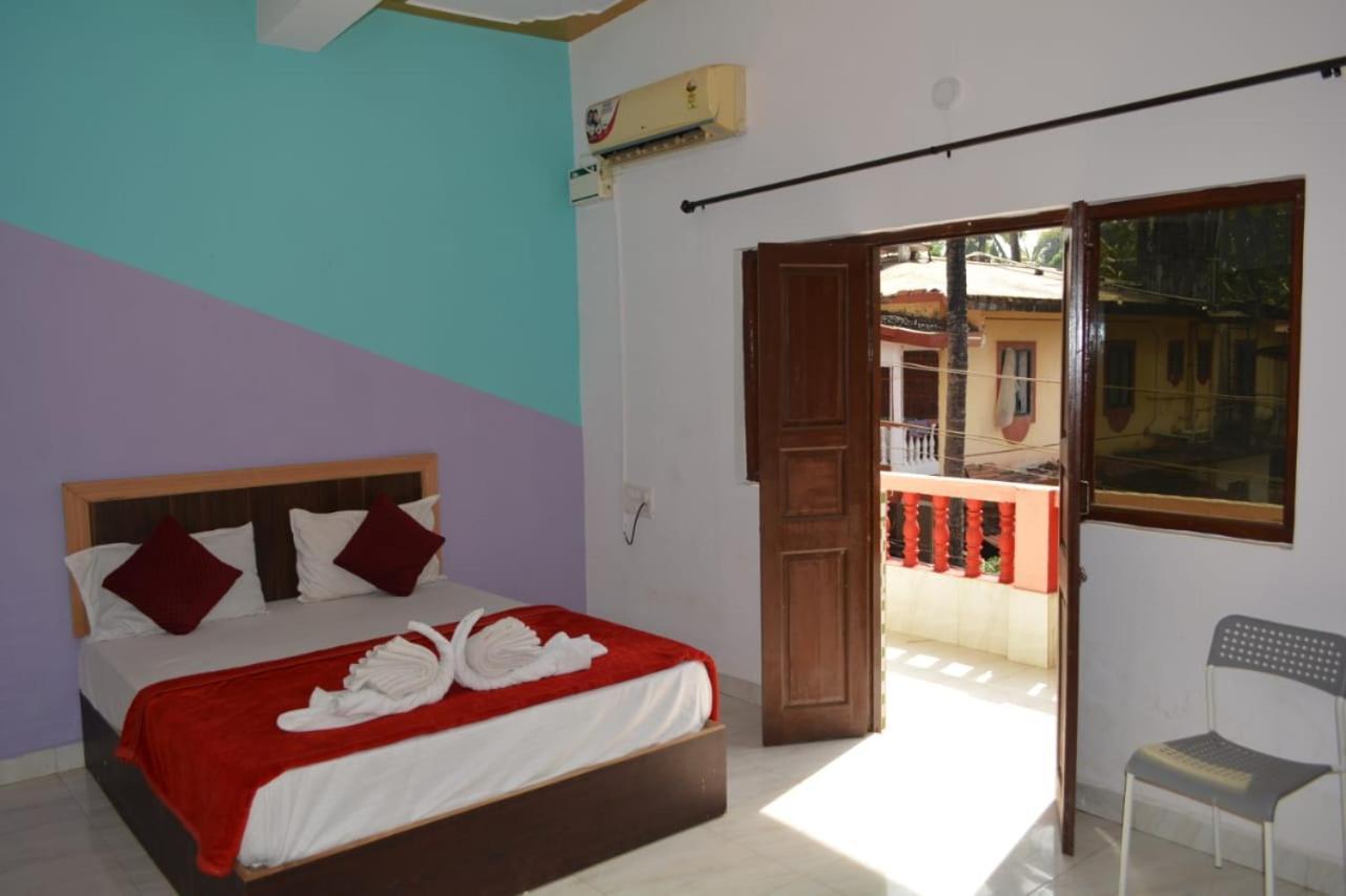 Esther Guest House Calangute Rom bilde