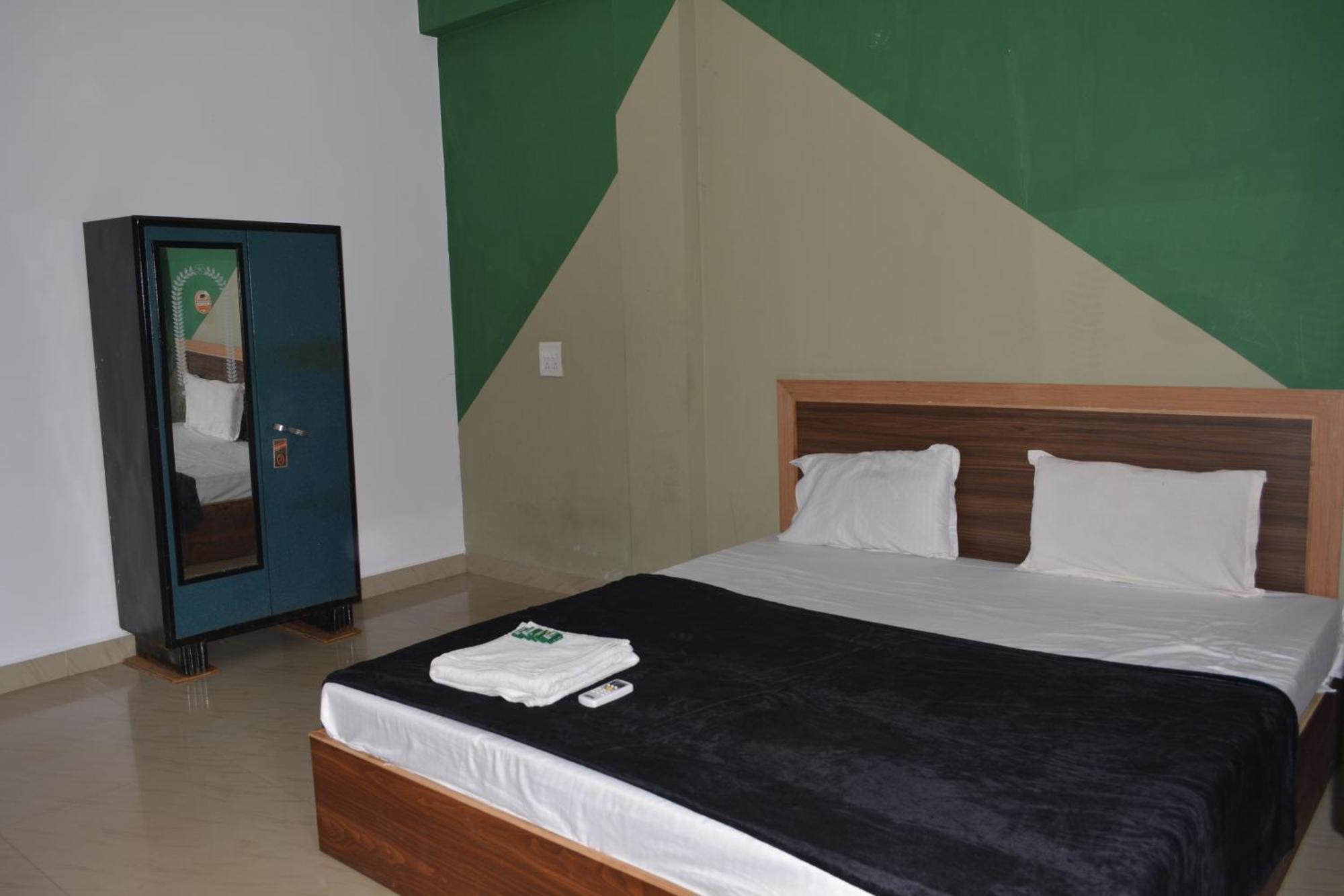 Esther Guest House Calangute Rom bilde