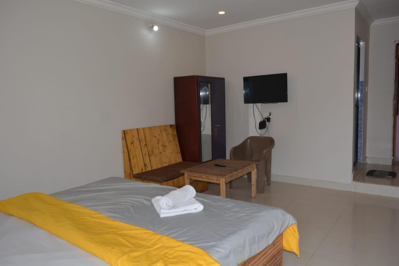 Esther Guest House Calangute Rom bilde