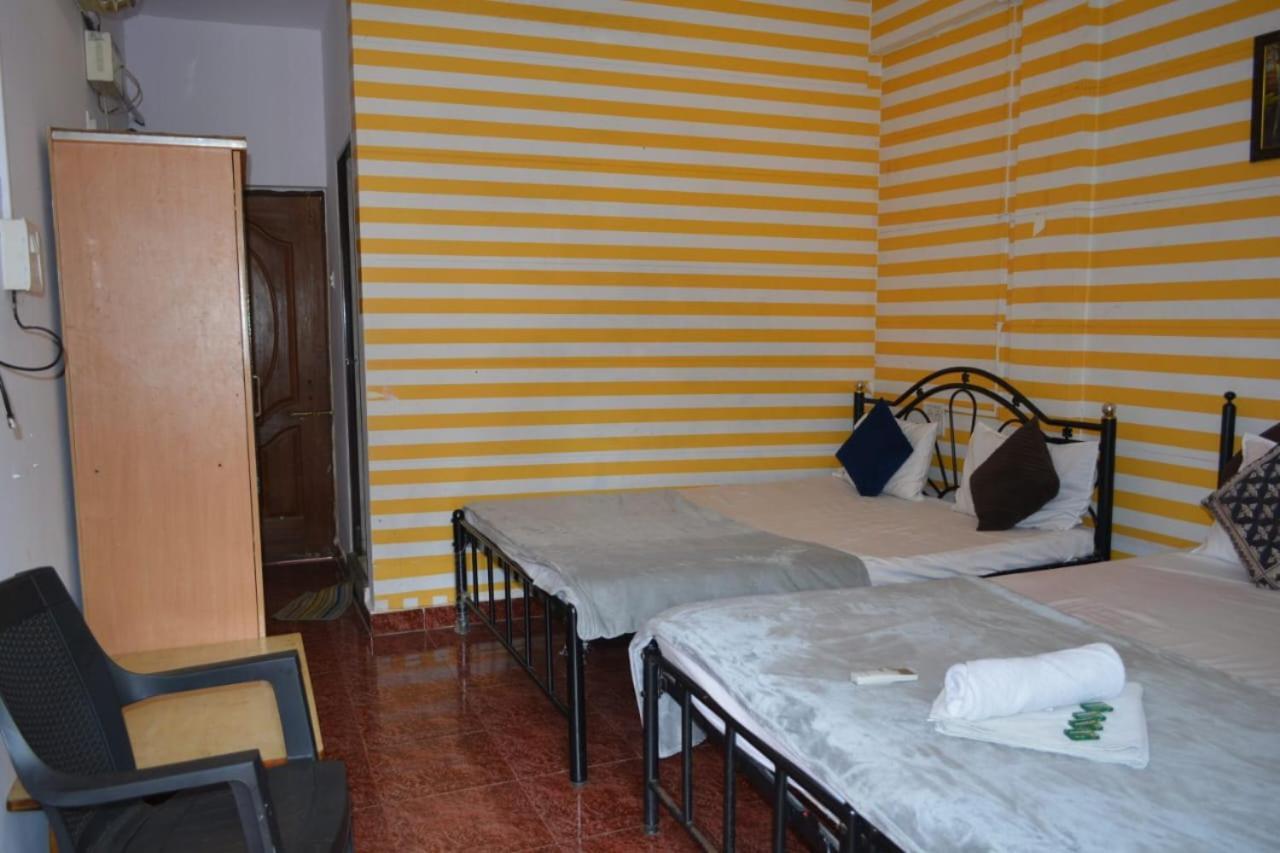Esther Guest House Calangute Rom bilde